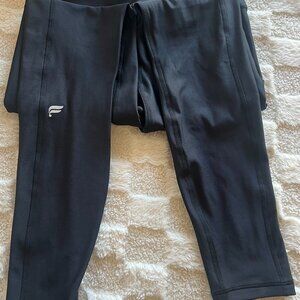 Black XS Fabletics High-waisted Weather pocket Leggings